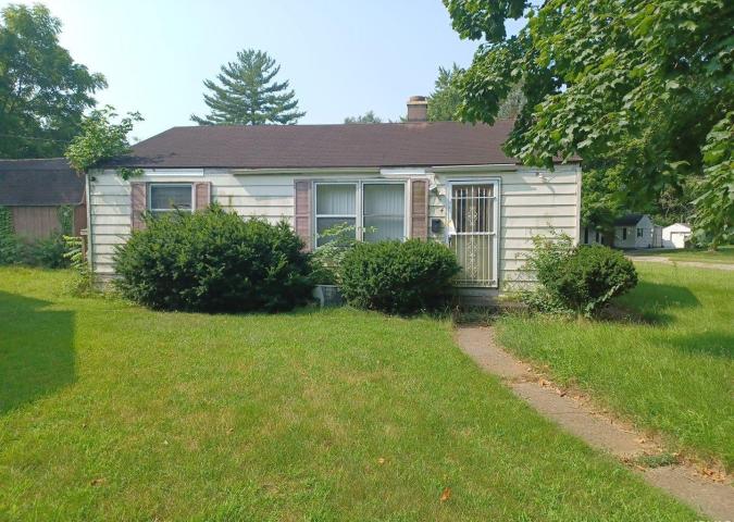 FRONT OF HOUSE