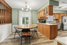 Eat-in Kitchen