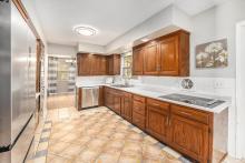 Gorgeous Updated Kitchen!