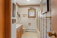Full Bathroom w/tub shower combo